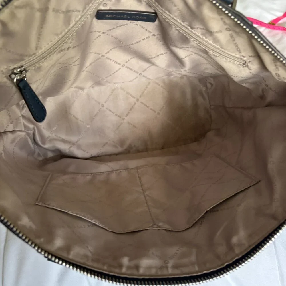 Michael Kors Charlotte Medium Tote Navy Saffiano Leather Top Zipper Travel Chic